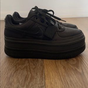 Nike vandal 2k all black platform